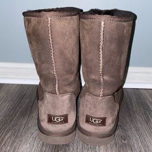 Classic Short Uggs Chocolate Brown